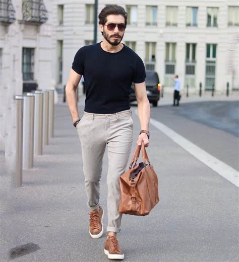 how to wear chinos casually.